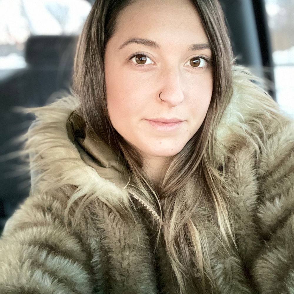 Meet your Posher, Jeannette